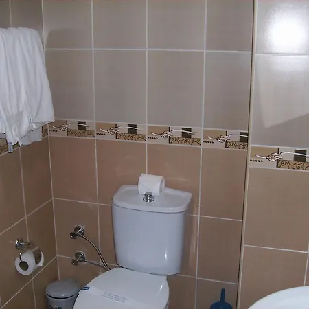 מלון Izmir Elit Hotel 2*